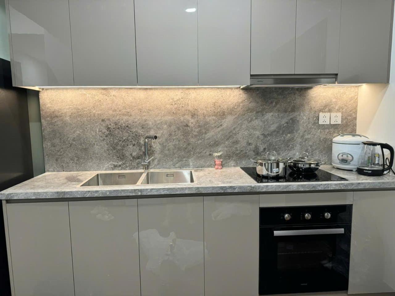 Ho 2 Phong Ngu Luxury-1516 Căn hộ *